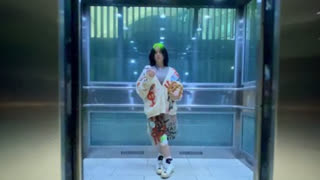 Billie Eilish - Therefore I Am (Official Video 2020)