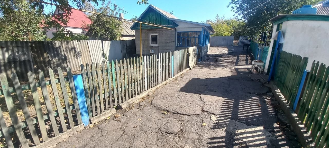 🗝️Продается большой теплый дом в Брянке (Криворожье пер. Железнодорожный)🗝️
🔵большой земельный участок
🔵 дом газифицирован
🔵хороший ремонт, светлые к...